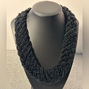 LOVELY LARGE FASHION BRAIDED BEADED NECKLACE!